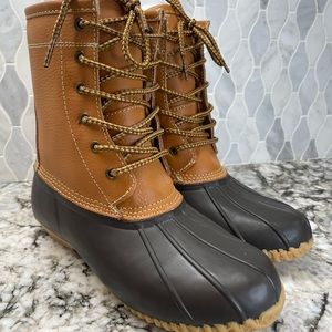 Woman’s Duck boot- New without tags